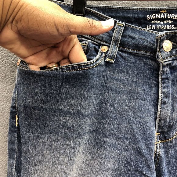 Signature Levi Strauss Womens Denim Jeans Modern Straight Size 10L Irregular - Picture 3 of 16